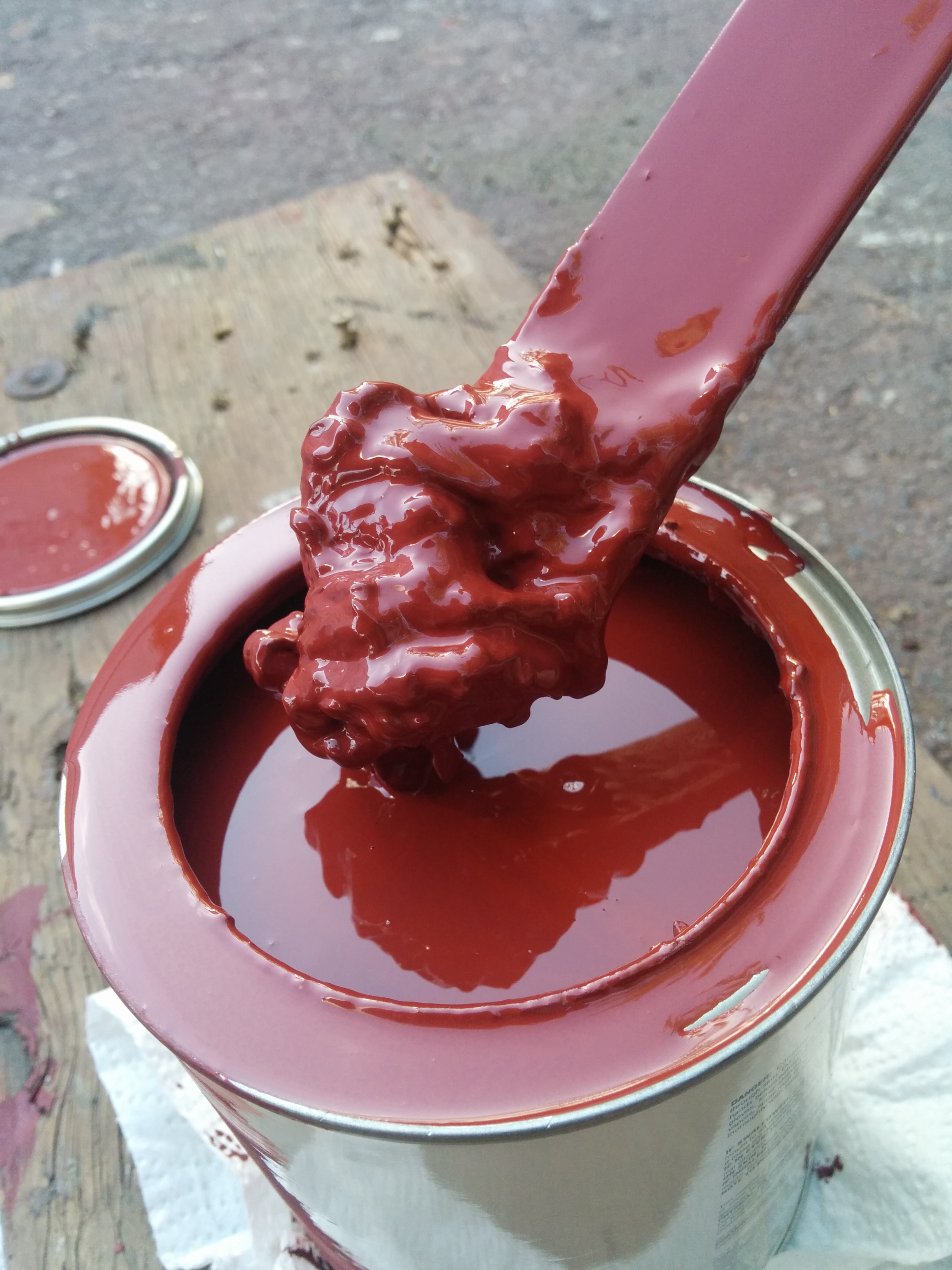 Mixing a quart of bottom paint